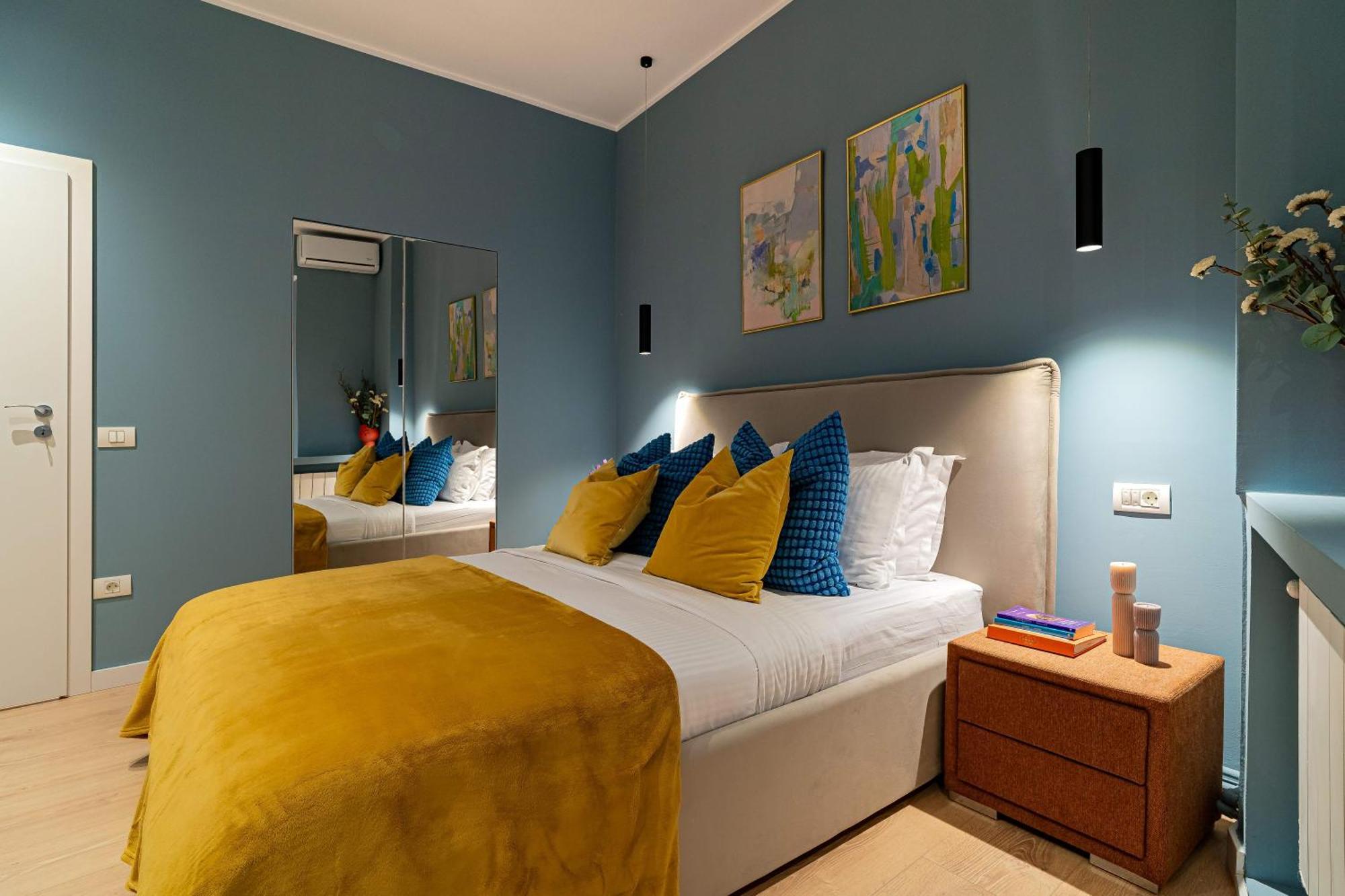Celestial Azure - Tranquil 1br In Piata Universitatii Appartamento