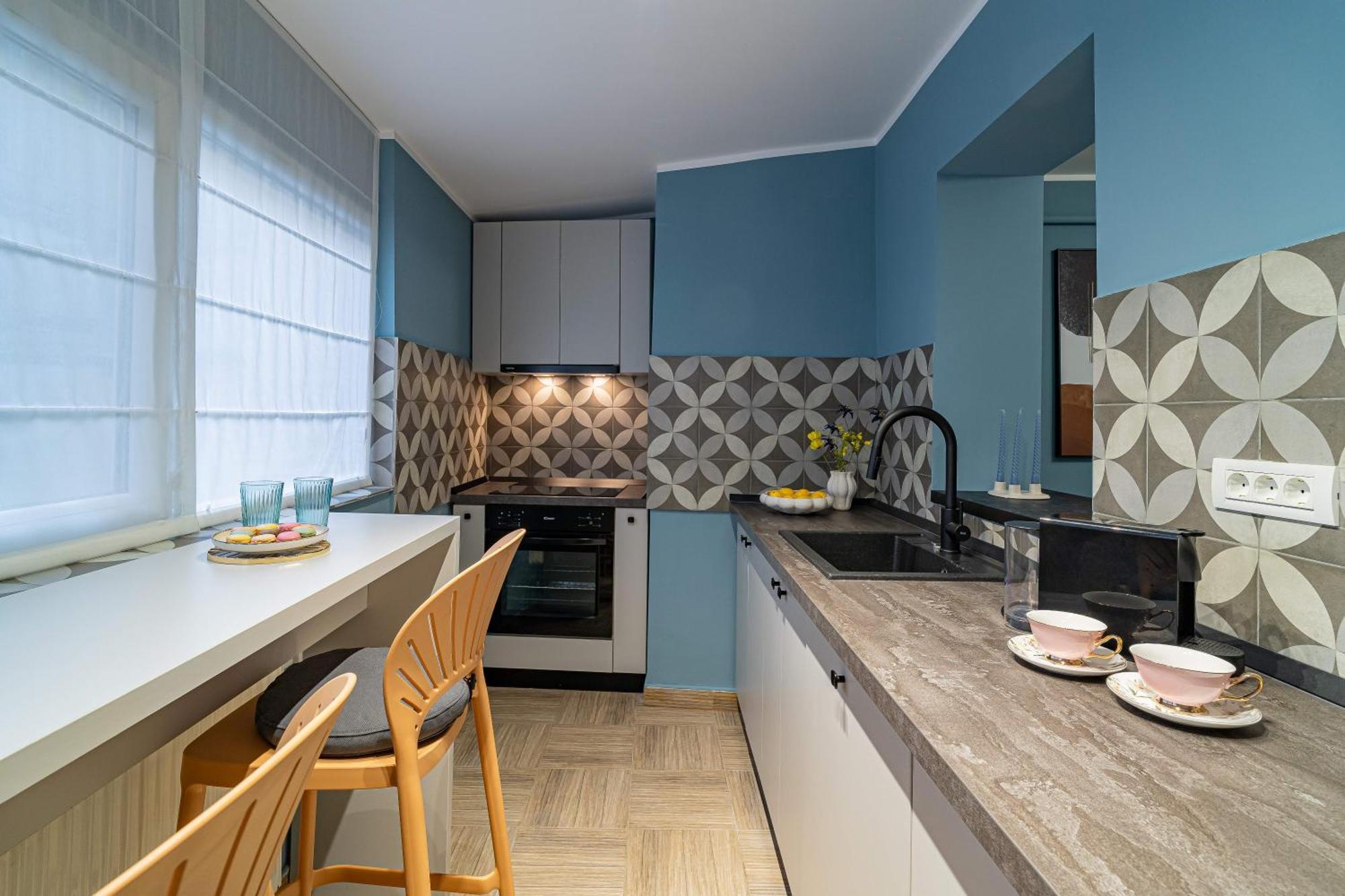 Celestial Azure - Tranquil 1br In Piata Universitatii Bucarest
