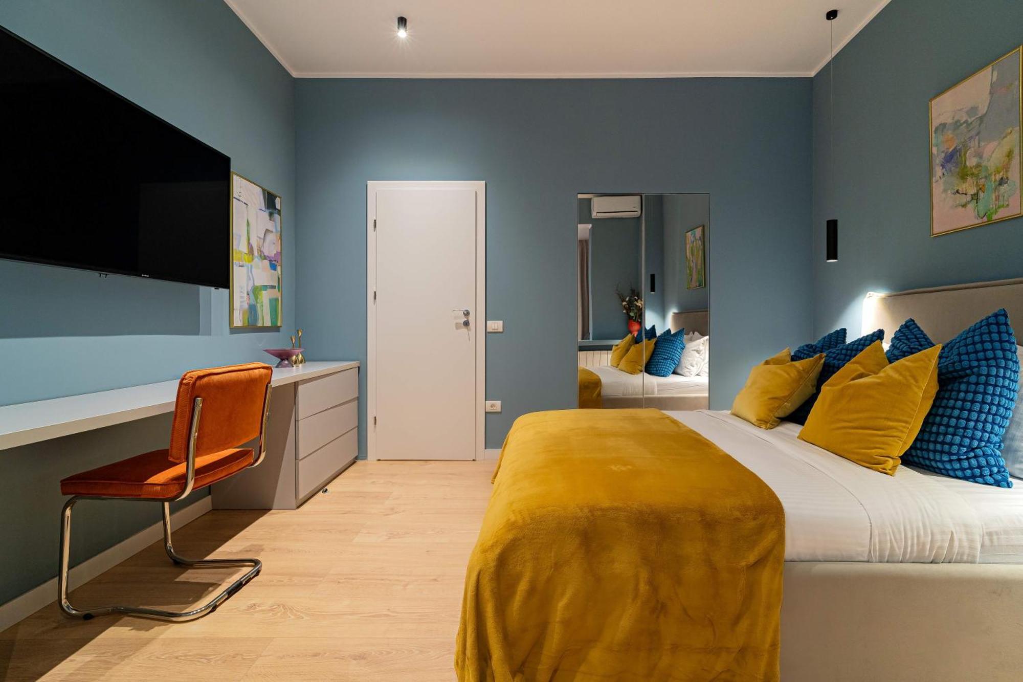 Celestial Azure - Tranquil 1br In Piata Universitatii * Bucarest